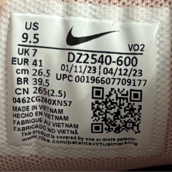 Nike Women's Blush Pink Athletic Shoes - Picture 10 of 10